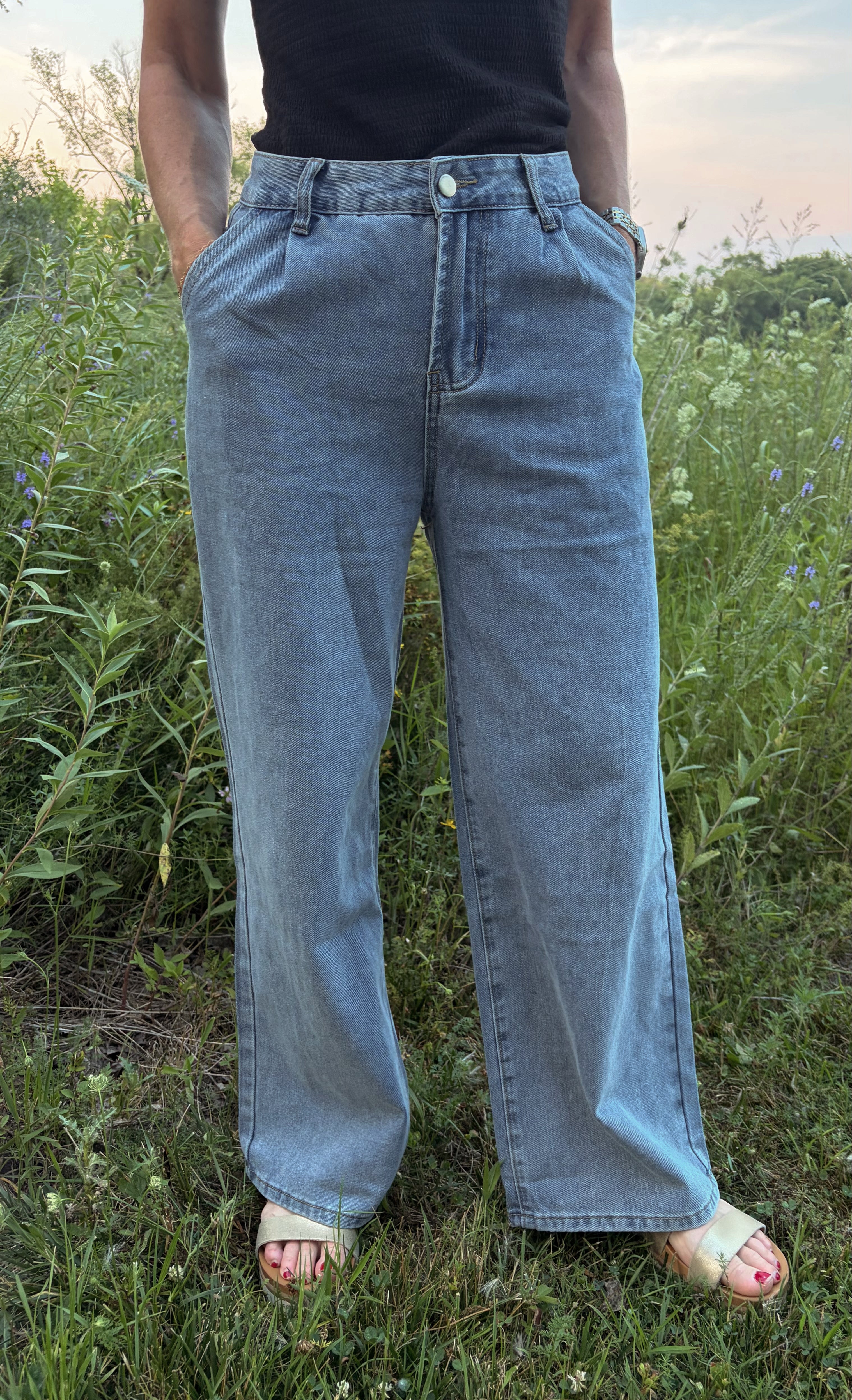 Light Wash Wide-Leg Jeans RUNS BIG!!!